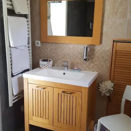 Oda ve Kahvaltı La Roseraie