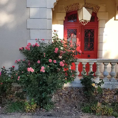 La Roseraie Bed & Breakfast Neuville-de-Poitou