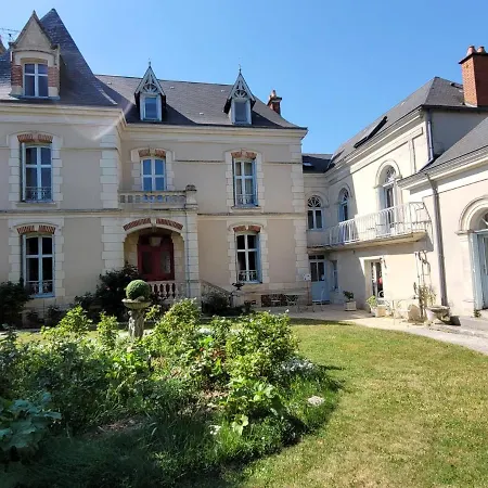 La Roseraie Bed & Breakfast 4*