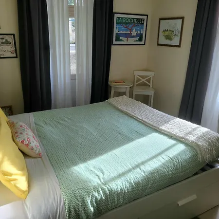 Couette-café La Roseraie 4*