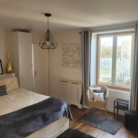 Couette-café La Roseraie 4*