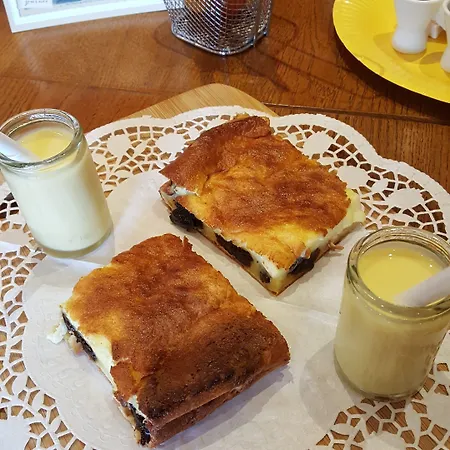 La Roseraie Oda ve Kahvaltı 4*