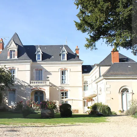 La Roseraie 4* Neuville-du-Poitou