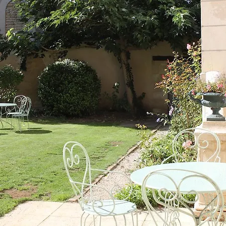 Bed & Breakfast La Roseraie 4*