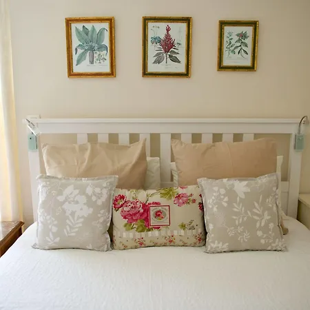 Bed and Breakfast La Roseraie Neuville-du-Poitou