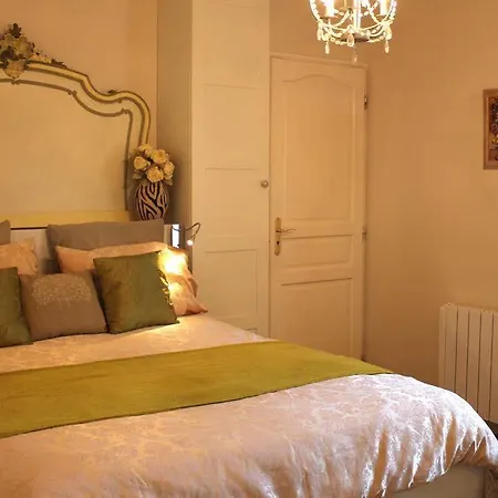 La Roseraie Bed and Breakfast 4*