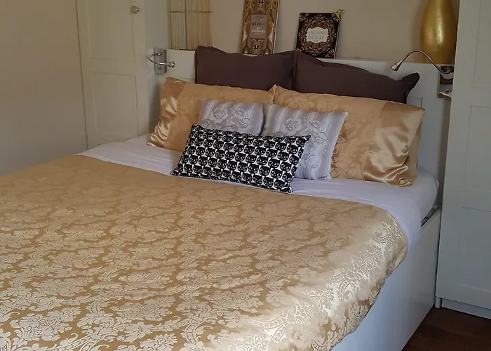 La Roseraie B&B Neuville-du-Poitou